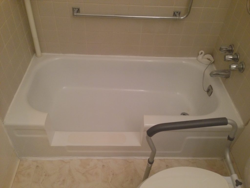freestanding hydrotherapy tub